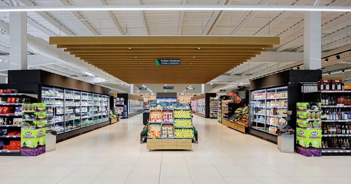 A supermarket aisle