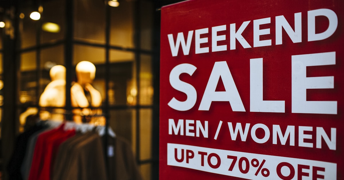 A weekend sale sign