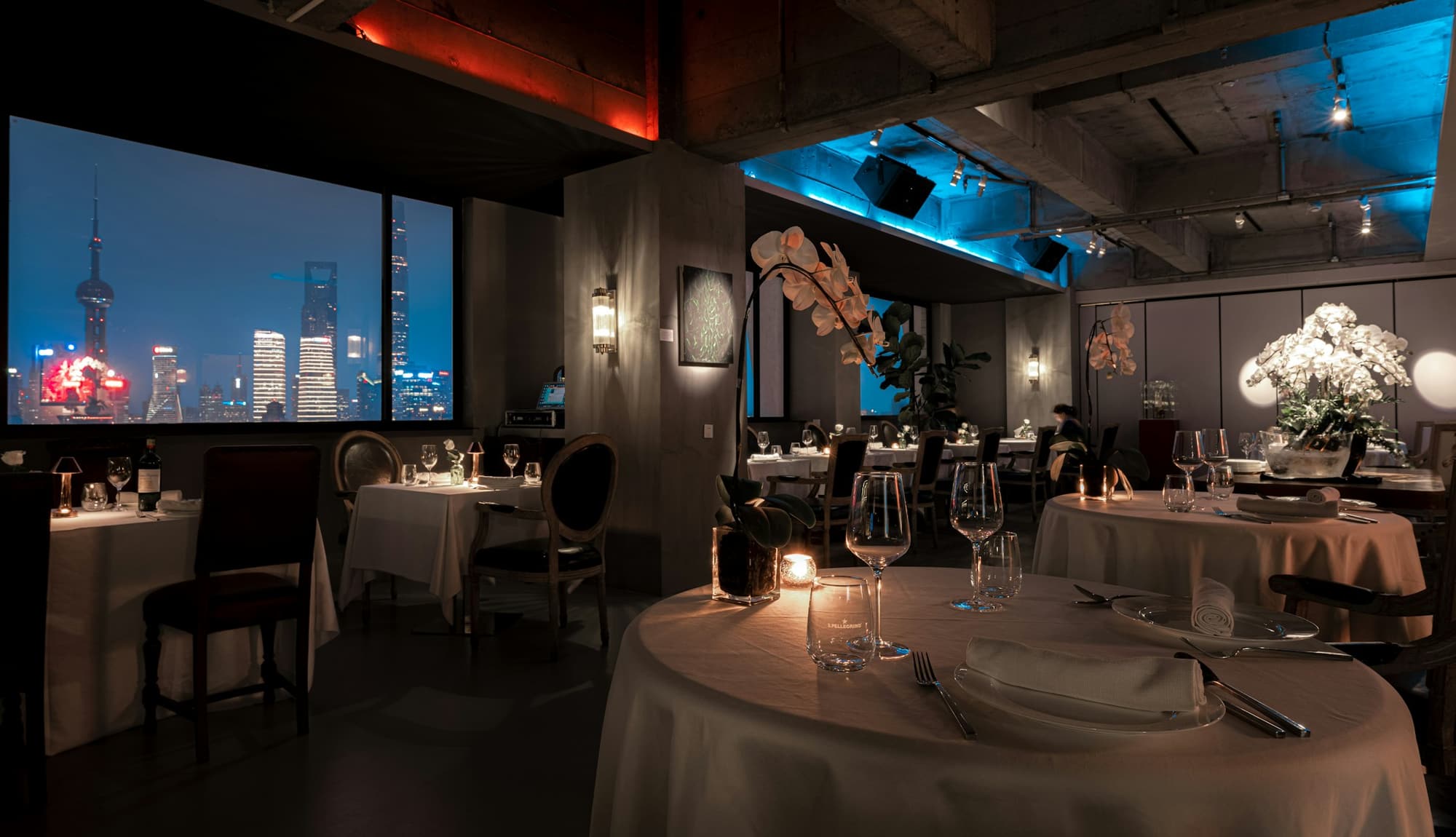 Inside The Cedar & Rye